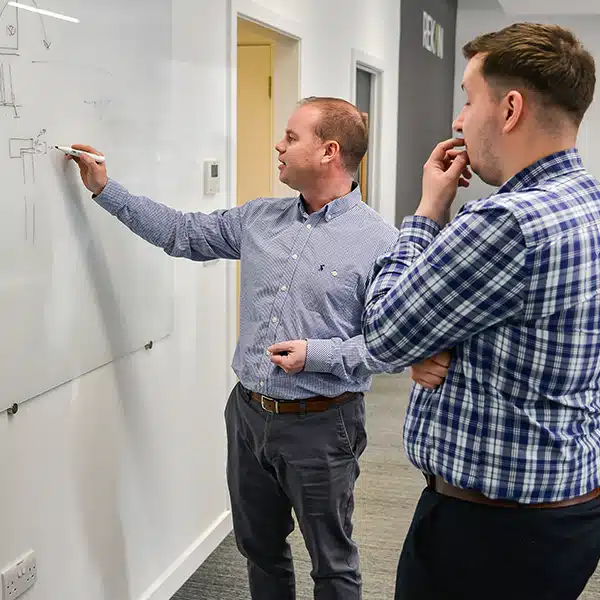 4. Our story side photo 2_SEM4124 (2) 4. Our story side photo 2_SEM4124 (2)