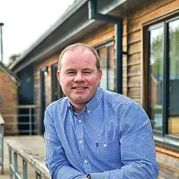 Tom Colour_SEM4425 (3)